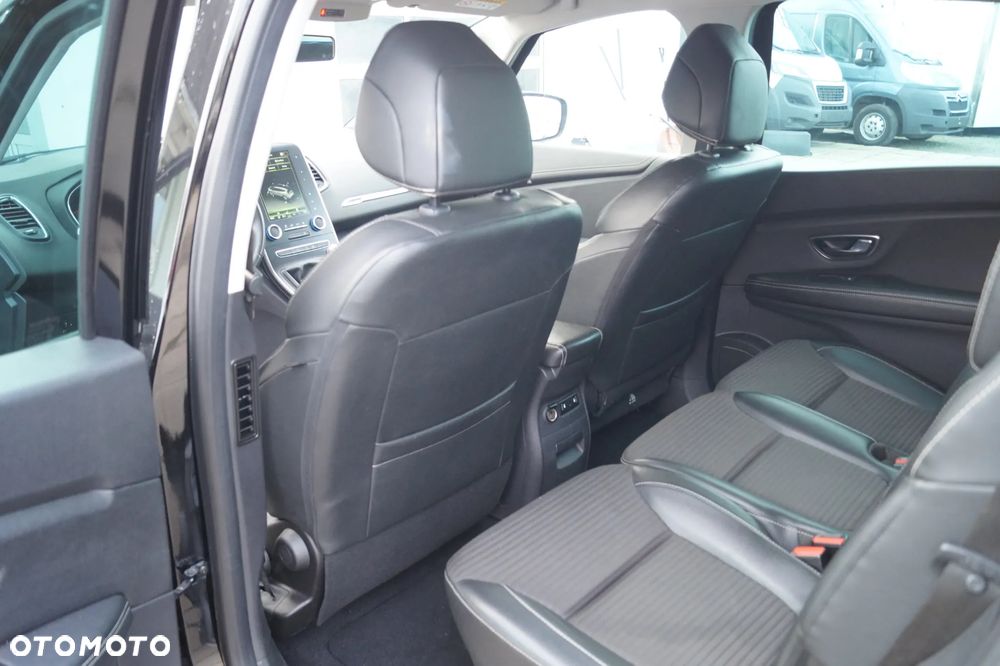 Renault Grand Scenic - 24