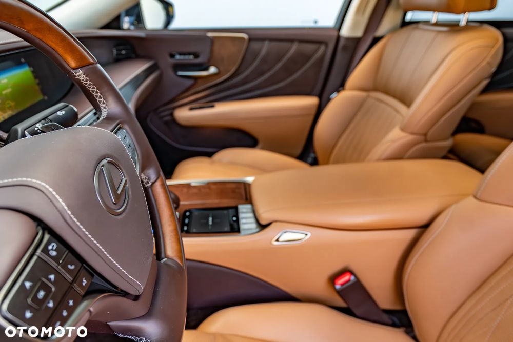 Lexus LS - 21