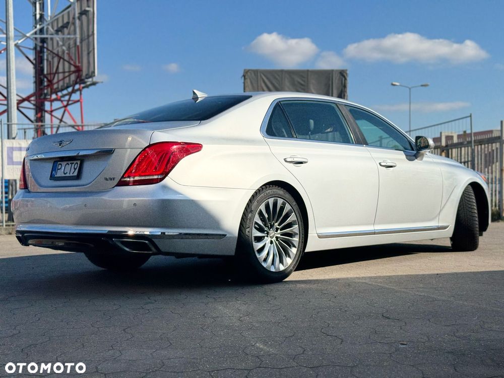Genesis G90 - 15