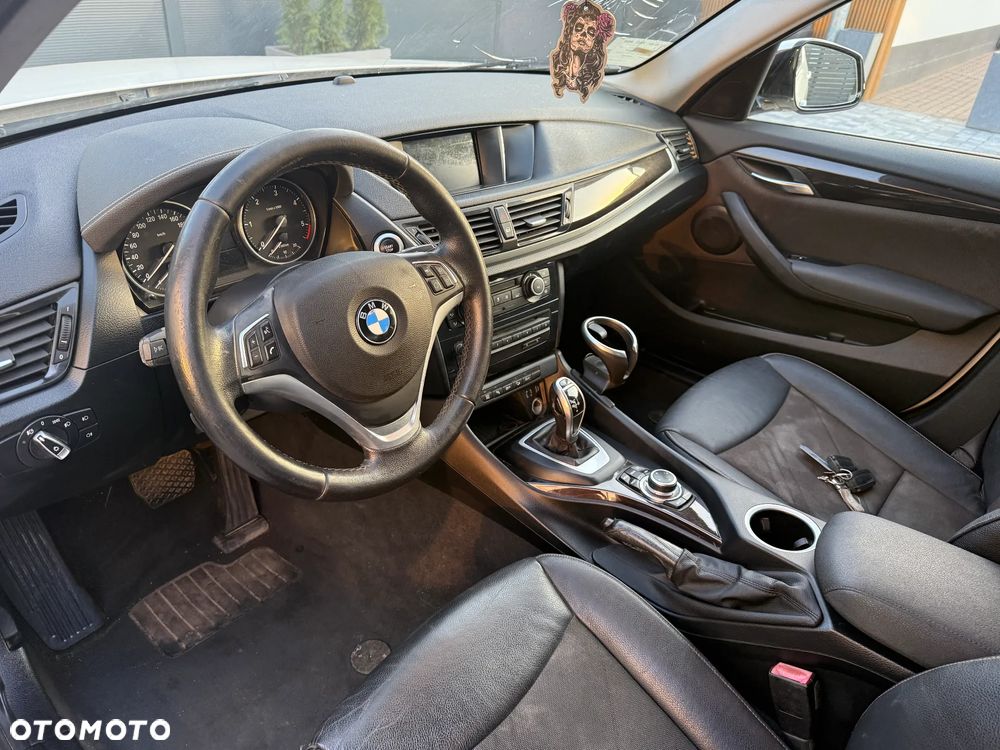 BMW X1 xDrive20d xLine - 17
