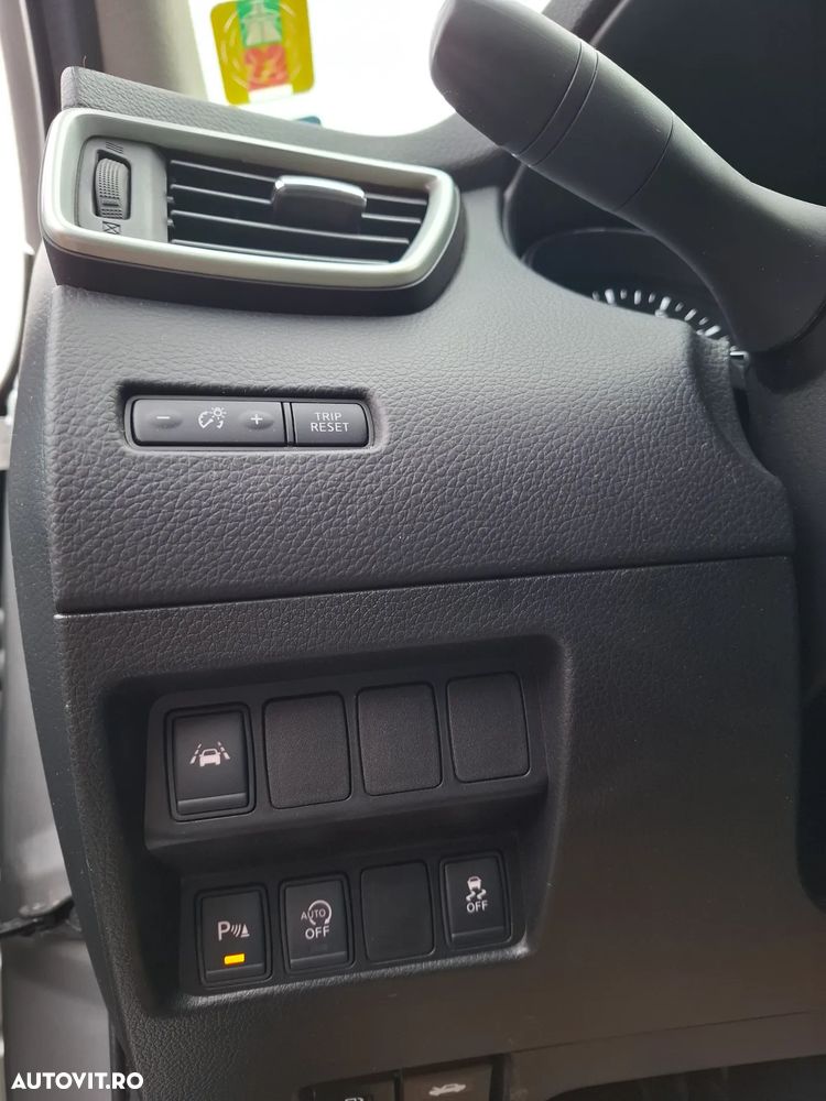 Nissan Qashqai 1.6 DIG-T TEKNA - 23