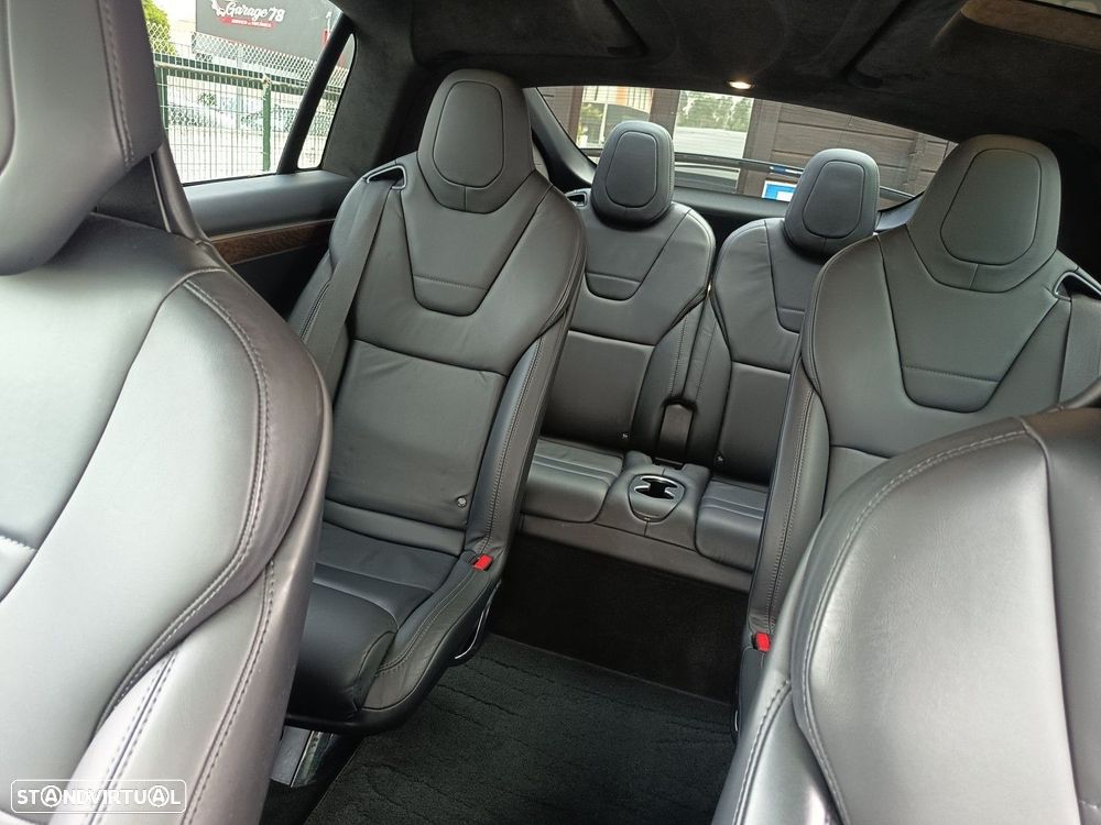 Tesla Model X 100D - 27