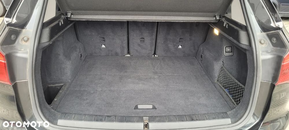 BMW X1 sDrive18d - 11