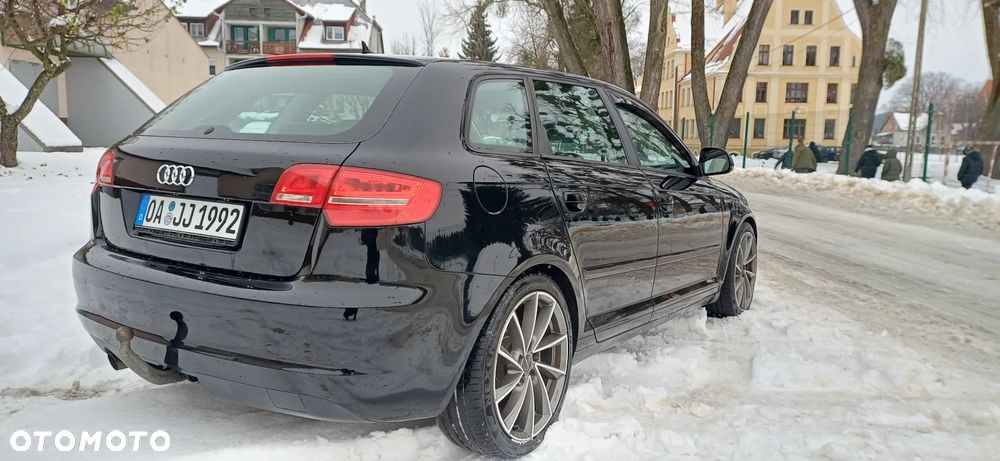 Audi A3 Sportback 2.0 TDI DPF Attraction - 4