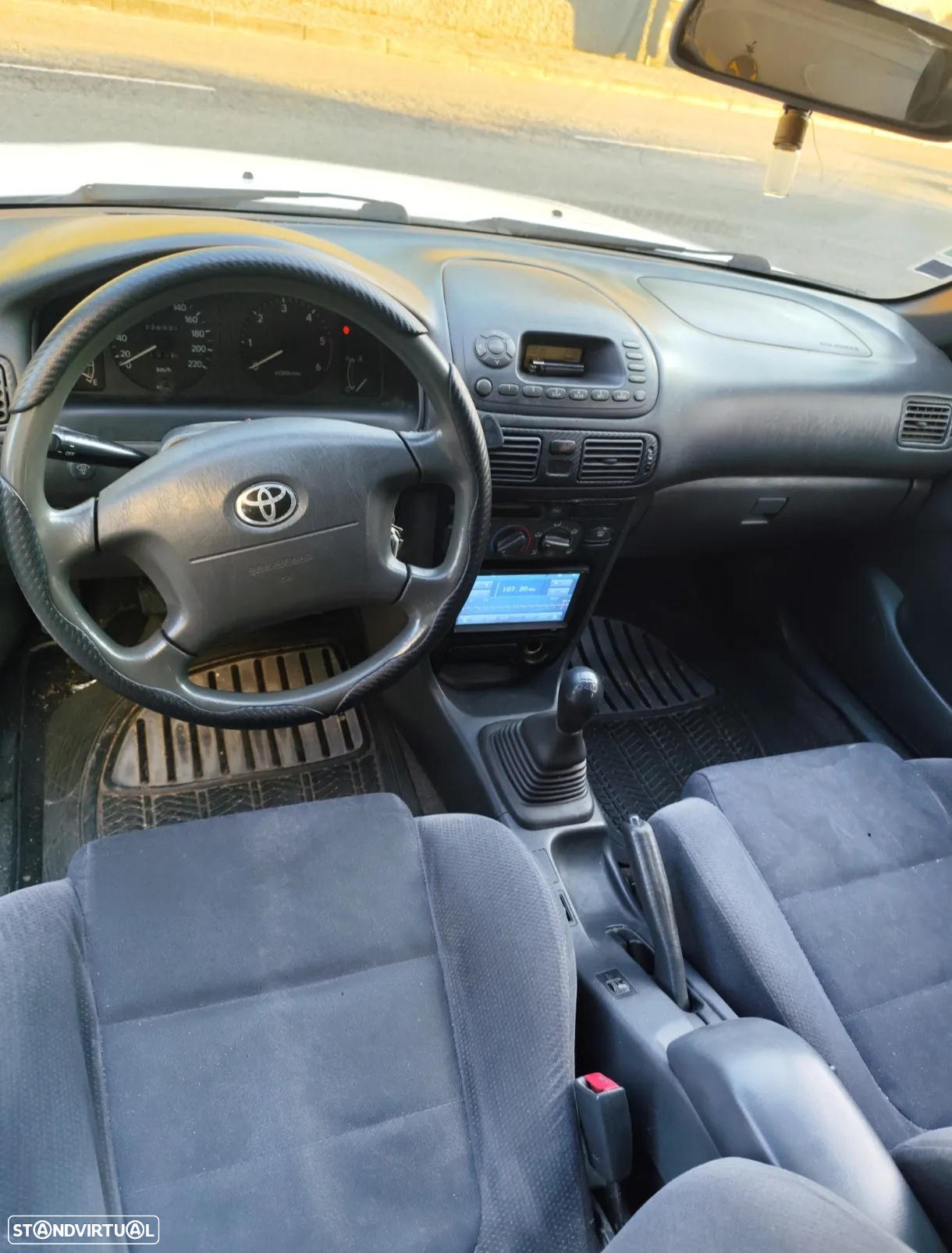 Toyota Corolla - 10