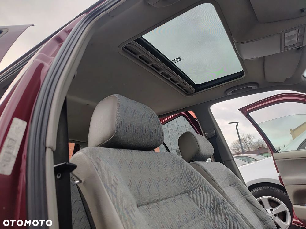 Volkswagen Golf 1.8 - 25