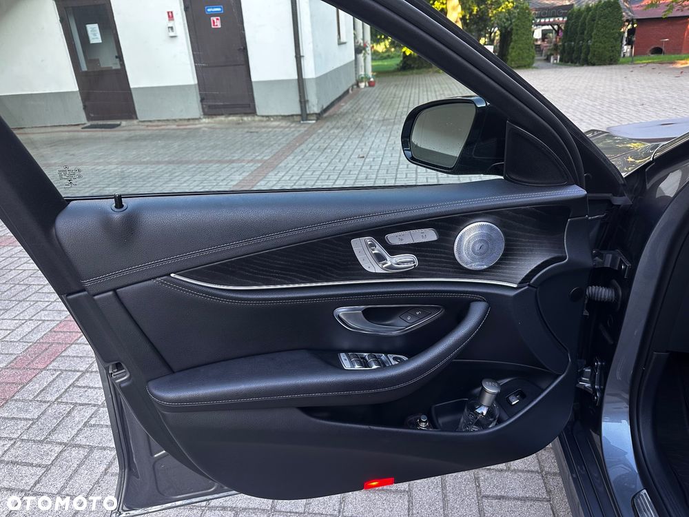 Mercedes-Benz Klasa E 220 d 4-Matic AMG - 18