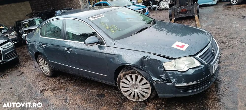 Dezmembrari / Dezmembrez Volkswagen Passat B6 (3C2) 2.0 TDI CBAB cutie viteze manuala cod culoare LK7X - 4