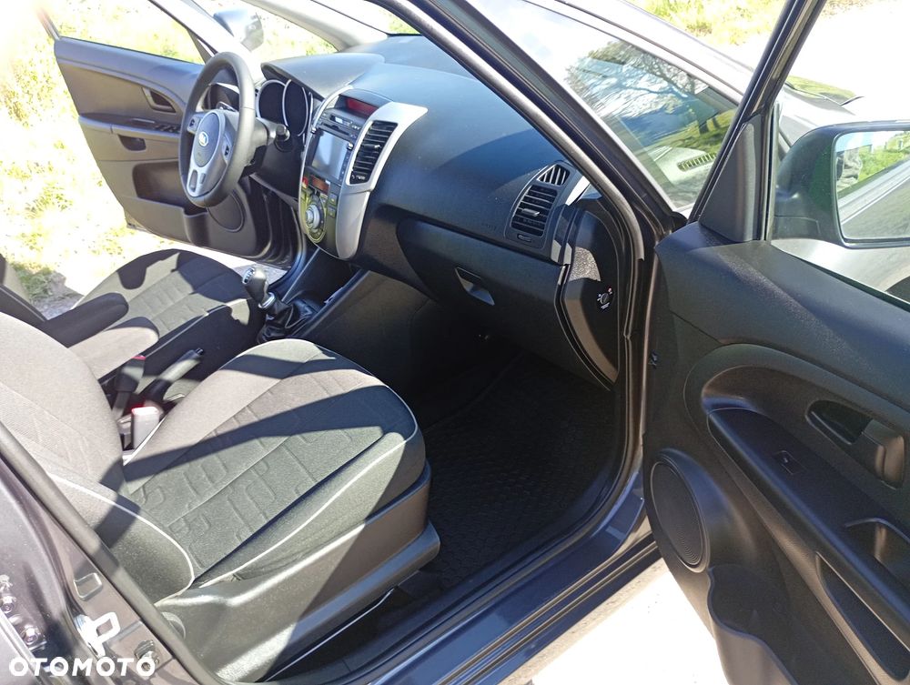 Kia Venga 1.6 CVVT Titanium Collection - 11