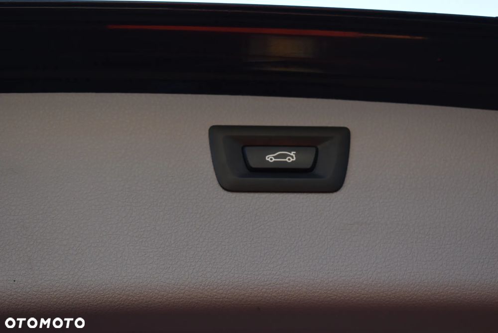 BMW Seria 3 320d Sport Line - 21