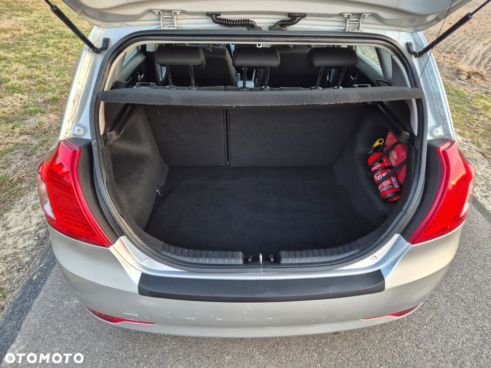 Kia Ceed 1.6 CRDi Spirit - 11