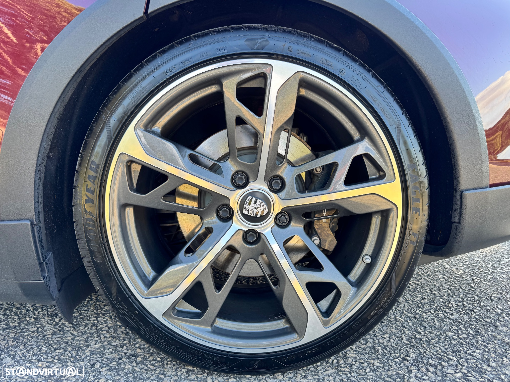 Porsche Taycan Cross Turismo 4S - 8