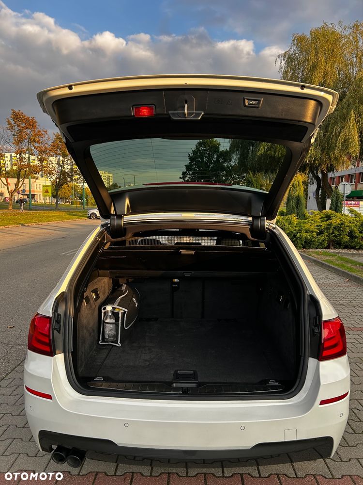 BMW Seria 5 530d Touring - 11