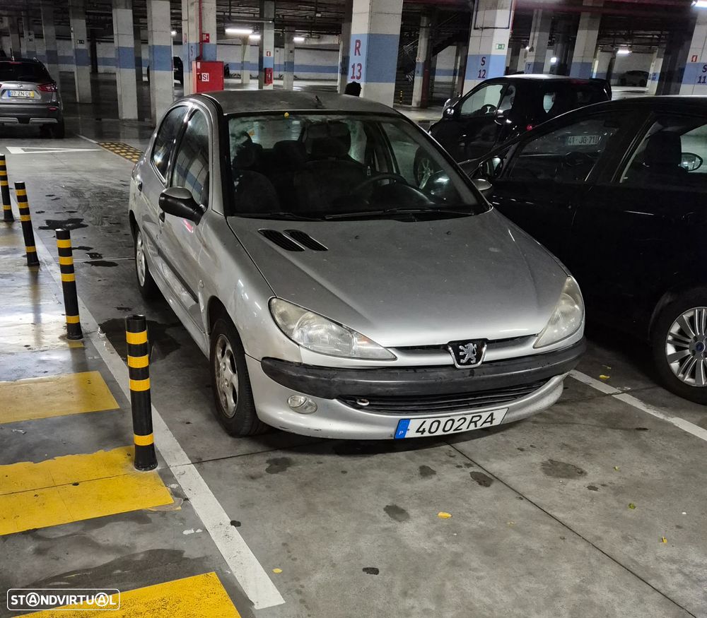 Peugeot 206 1.1 XT - 1
