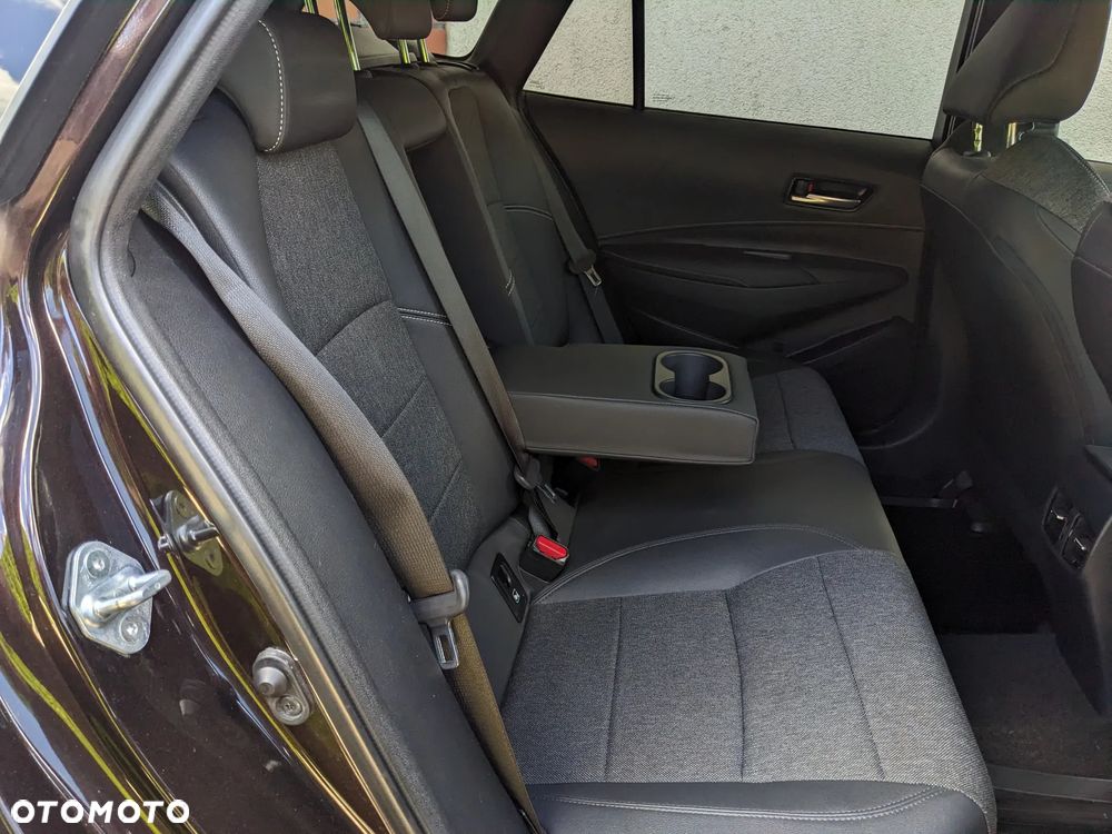 Toyota Corolla 1.8 Hybrid Selection - 26