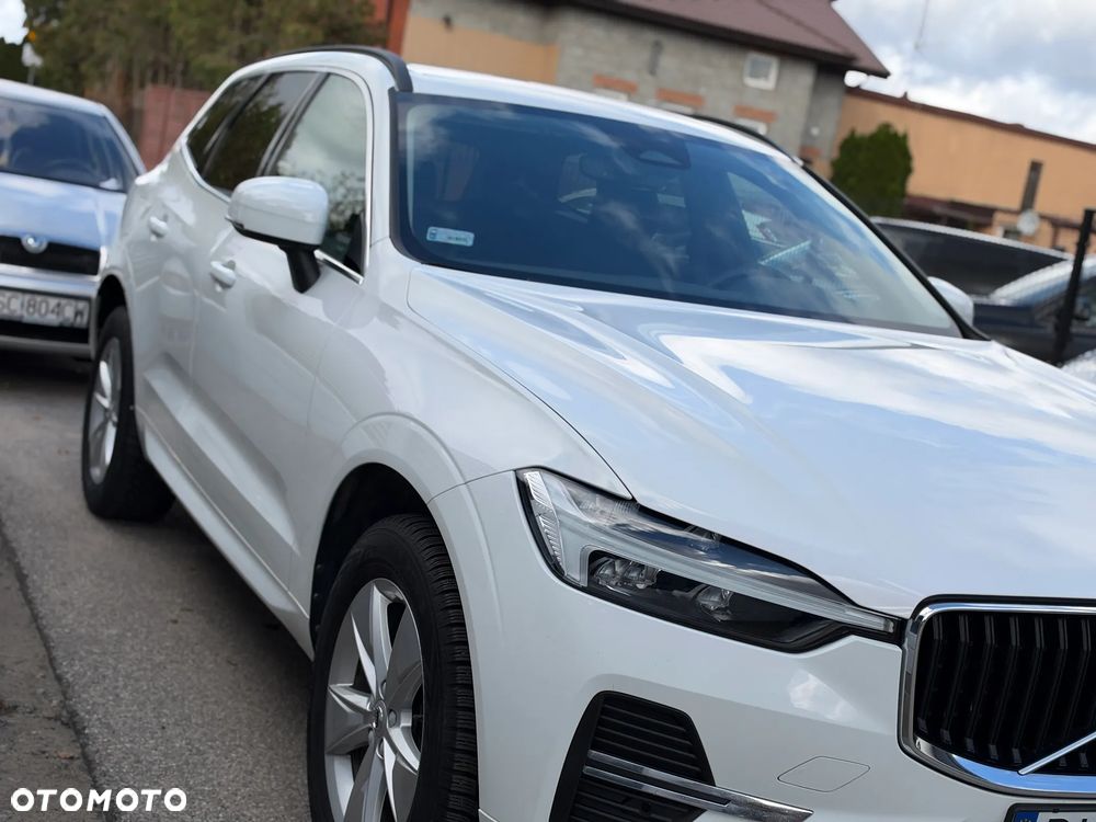 Volvo XC 60 B4 D AWD Momentum Pro - 37