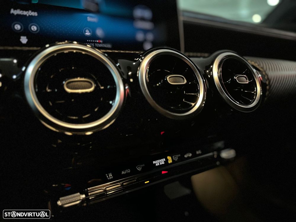 Mercedes-Benz A 180 d Style Plus Aut. - 33