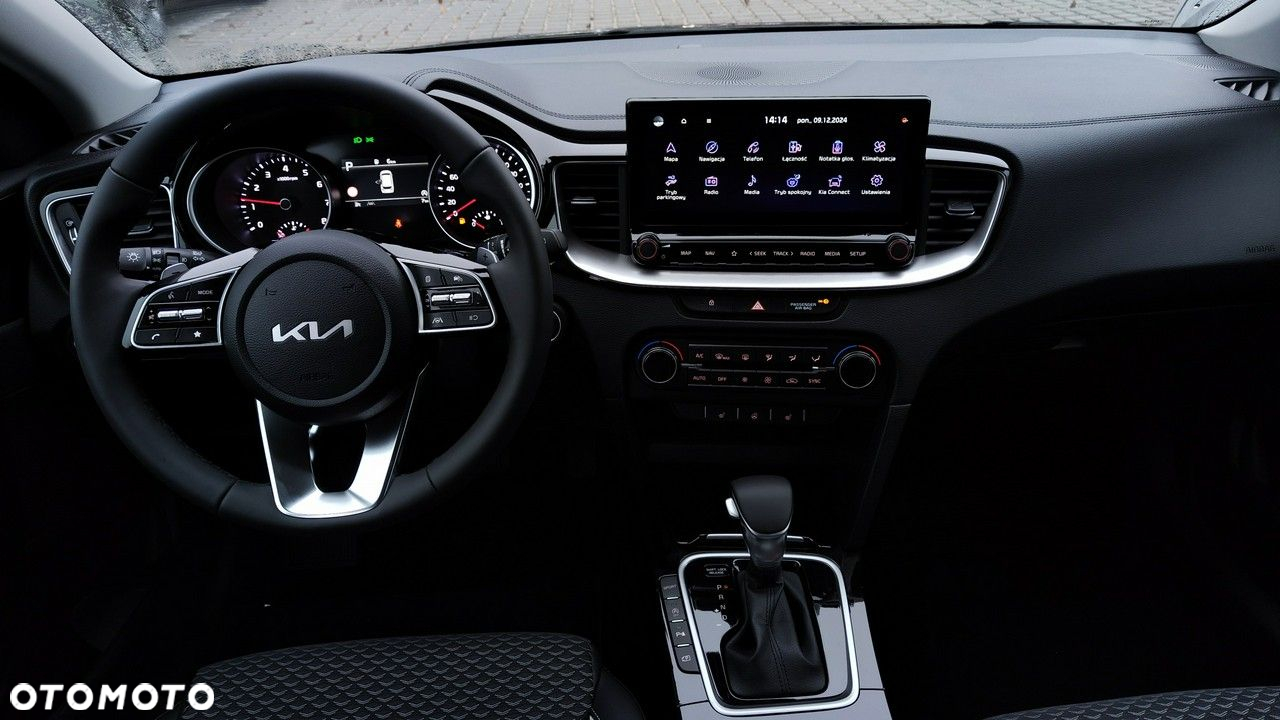 Kia Ceed - 13
