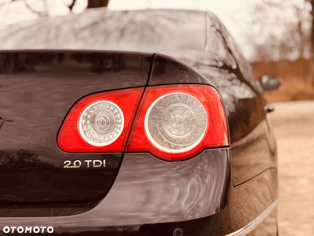 Volkswagen Passat - 17