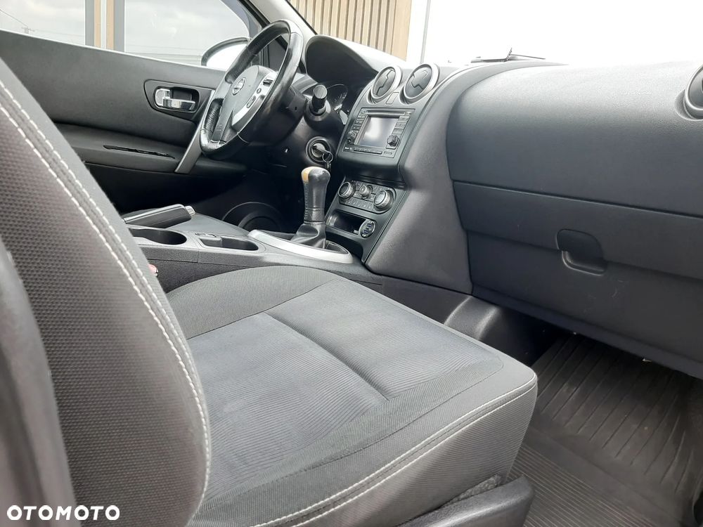 Nissan Qashqai 1.6 visia - 24