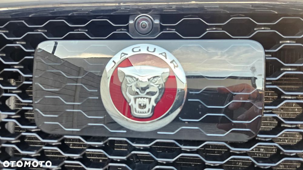 Jaguar F-Pace 2.0 i4D AWD Prestige - 22
