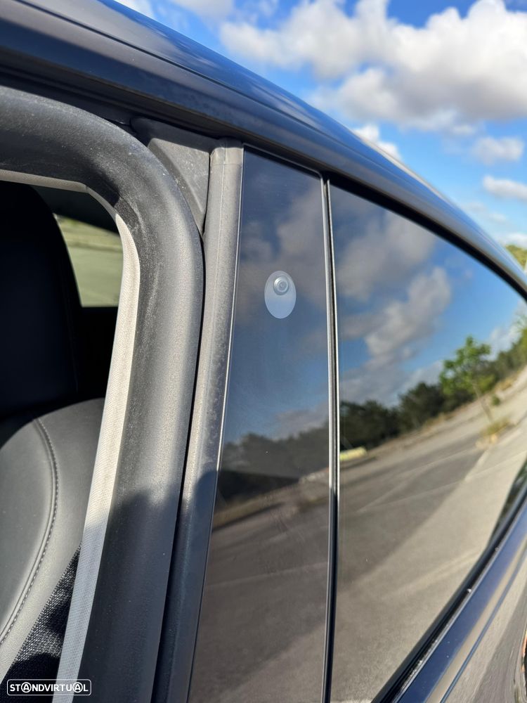 Tesla Model Y Performance Dual Motor AWD - 15