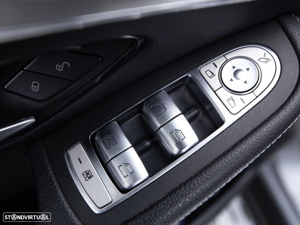 Mercedes-Benz GLC 300 de Coupe 4Matic 9G-TRONIC - 19