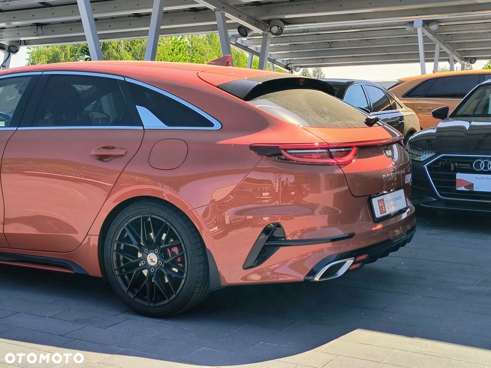 Kia ProCeed - 32