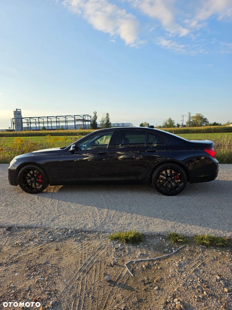 BMW Seria 7 750i - 5