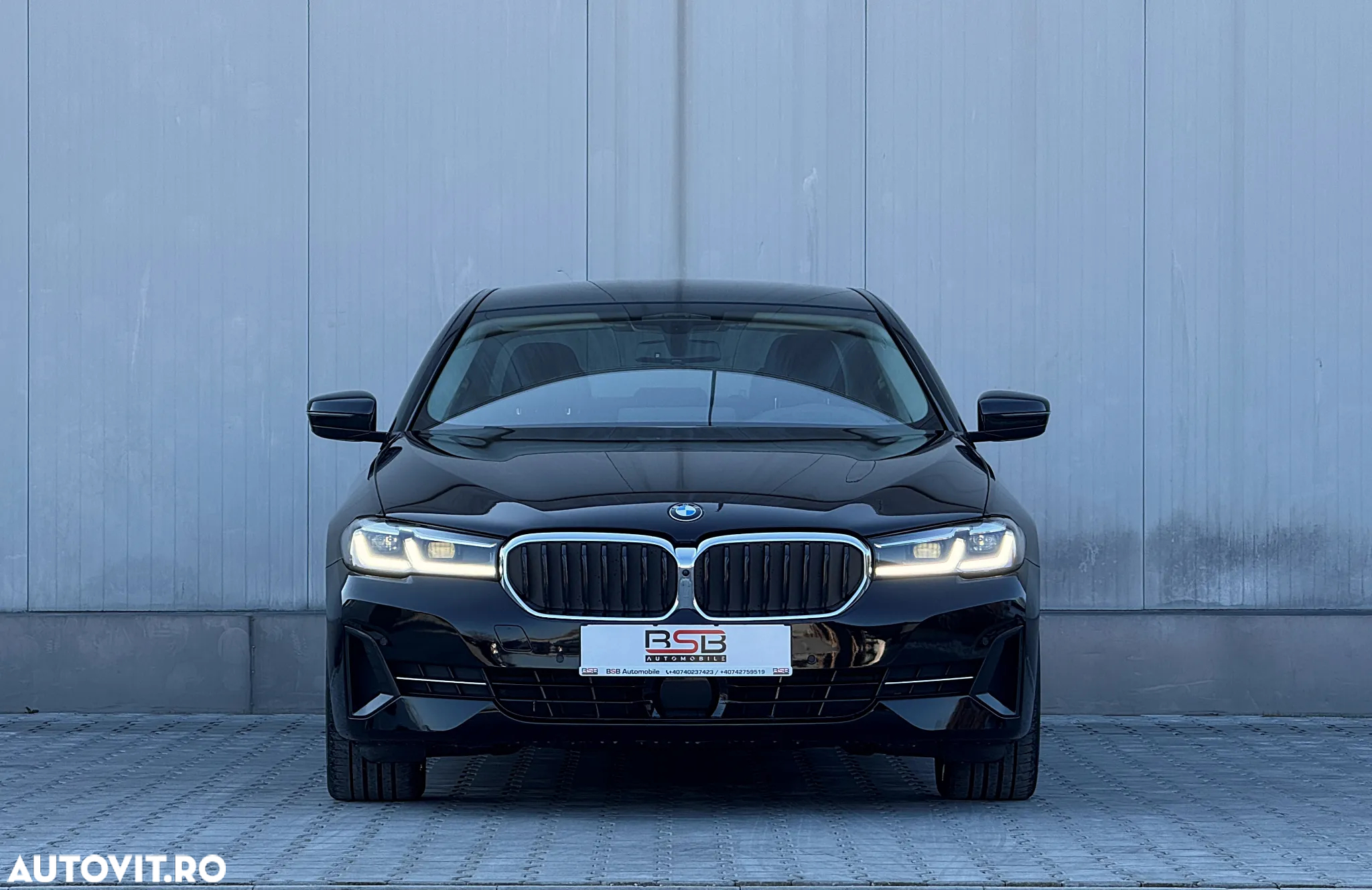 BMW Seria 5 520d Aut. Luxury Line - 2