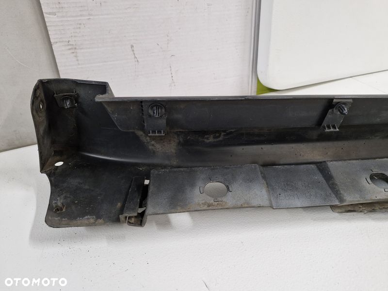 TOYOTA AVENSIS T27 LIFT T29 LISTWA NAKŁADKA PROGOWA PRAWA 75851-05050 1H2 - 15