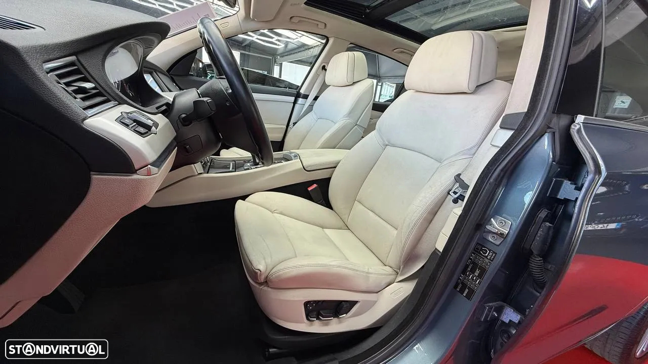 BMW 530 Gran Turismo d xDrive - 23