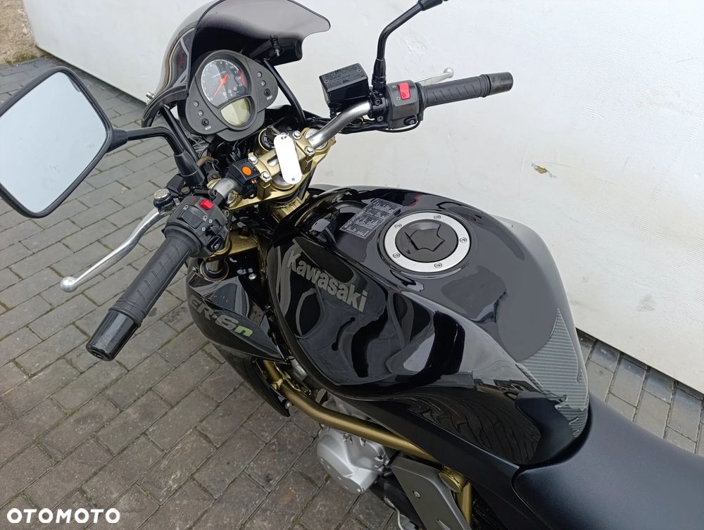 Kawasaki ER - 13