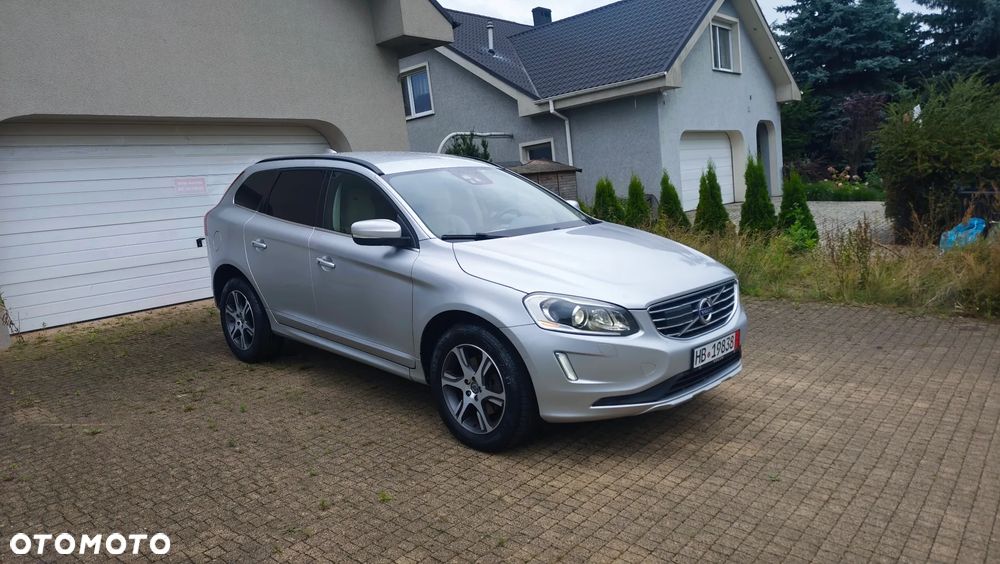 Volvo XC 60 D5 AWD Momentum - 38