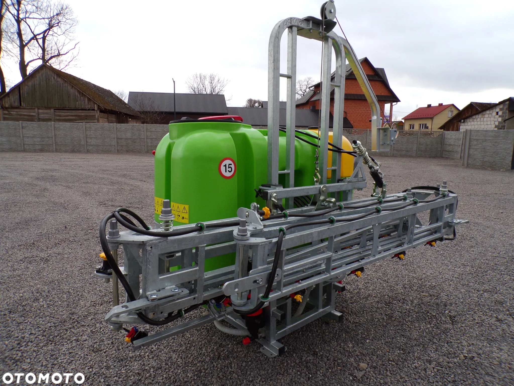Opryskiwacz zawieszany TOLMET 600l/ lanca 15m stabilizacja hydrauliczna/potrójna oprawa rozpylaczy - 10