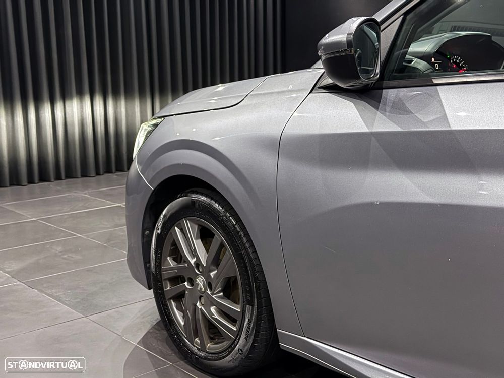 Peugeot 208 1.2 PureTech Active - 12