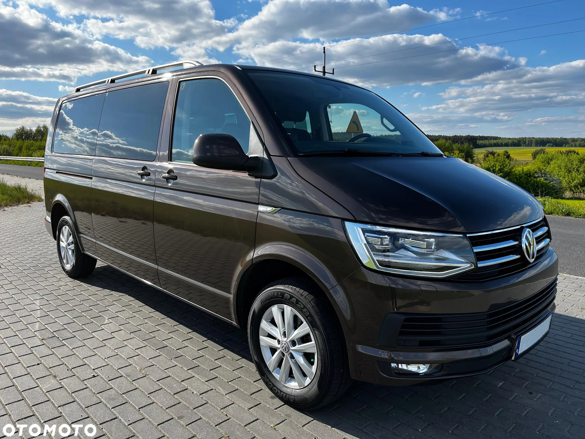 Volkswagen Caravelle 2.0 TDI L2 Comfortline - 2