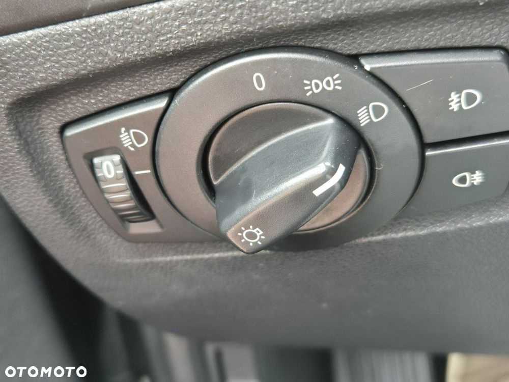 BMW Seria 1 116i - 17