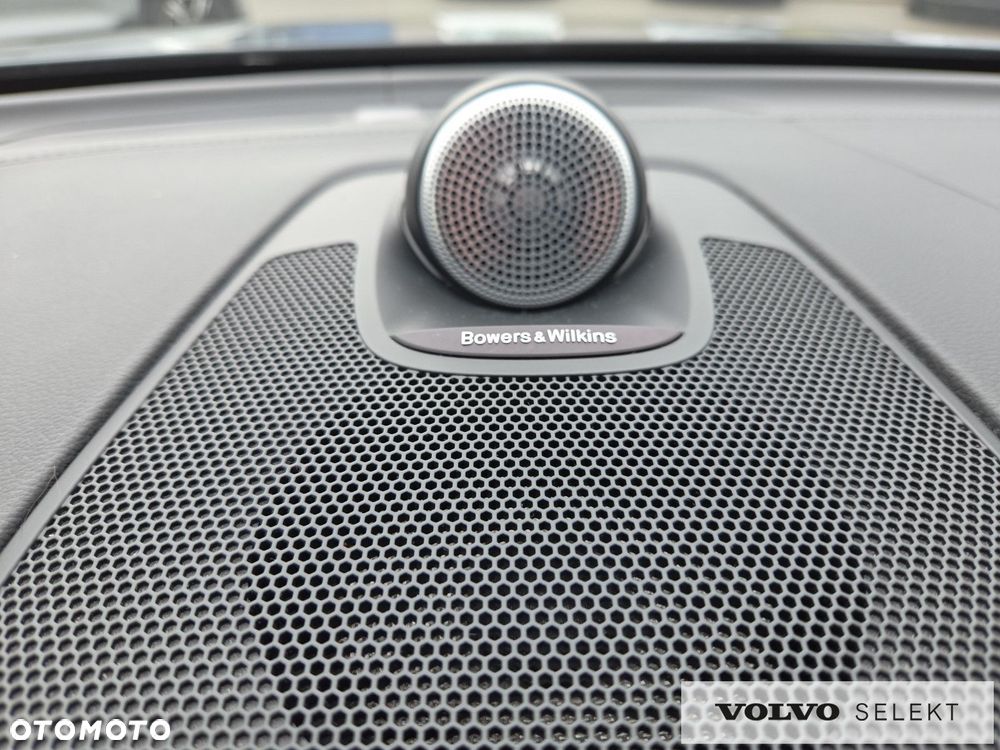 Volvo XC 60 T8 Plug-In Hybrid AWD R-Design - 22