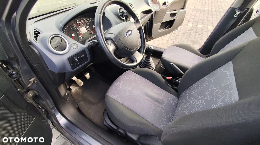 Ford Fiesta - 6