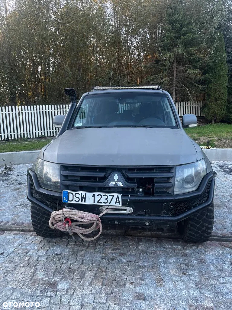 Mitsubishi Pajero 3.2 DID Invite - 3
