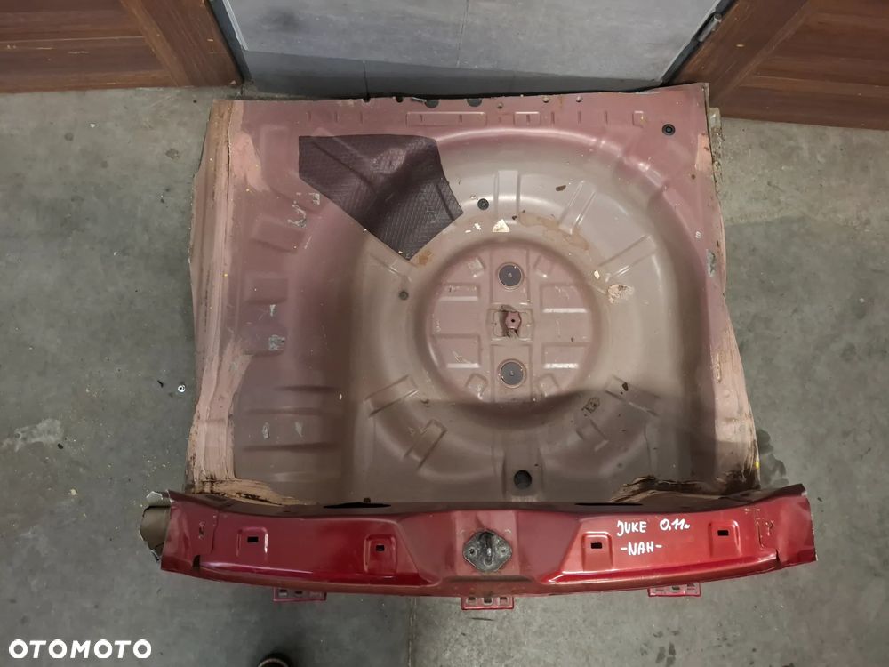 Ćwiartka bagażnika wanna Nissan Juke 2011 rok kolor NAH - 3