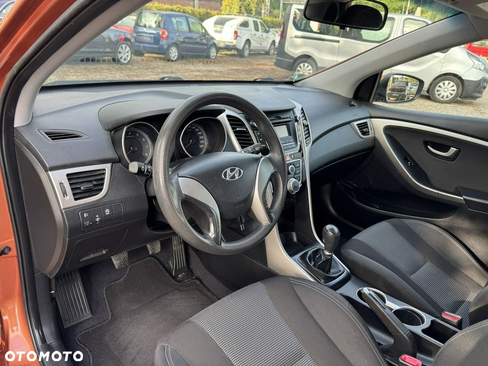 Hyundai i30 - 24