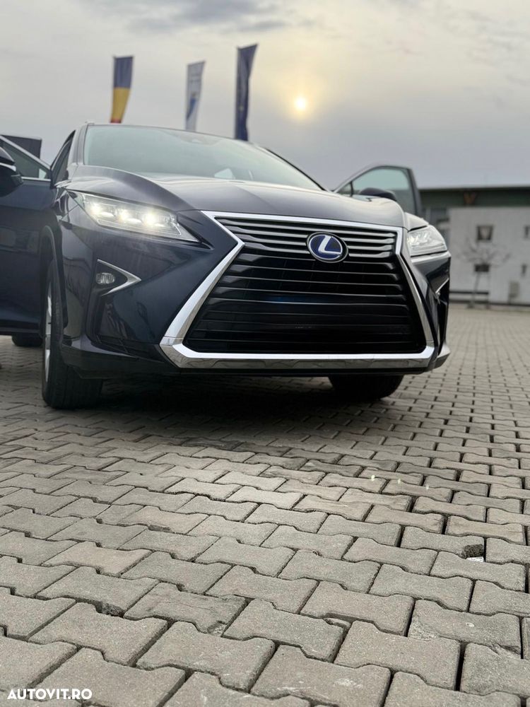 Lexus Seria RX - 10