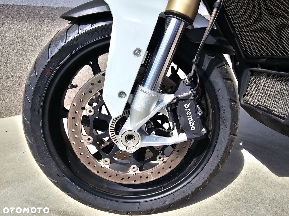 BMW XR - 12