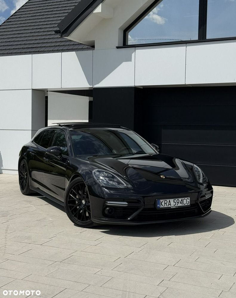 Porsche Panamera Turbo - 37