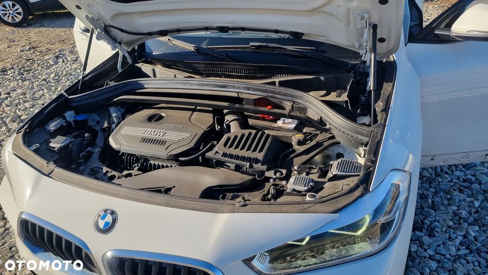 BMW X2 sDrive18i Advantage Plus - 33