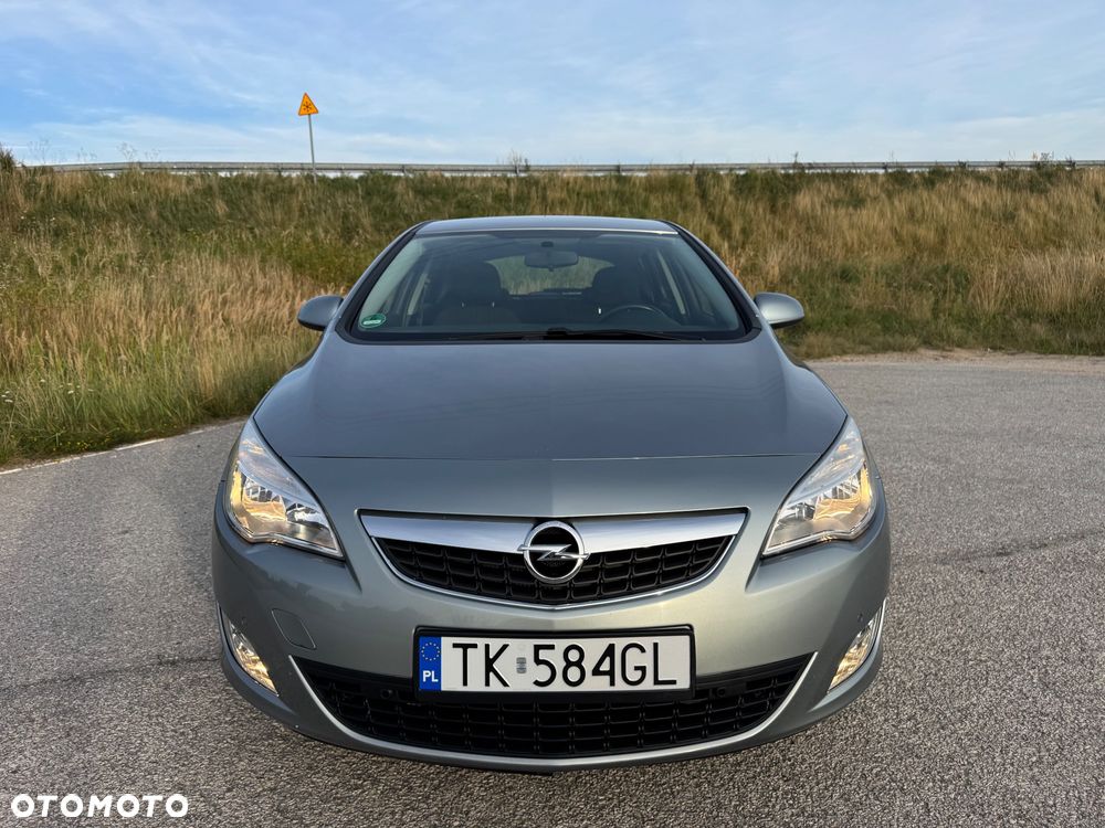 Opel Astra 1.4 Turbo Design Edition - 8