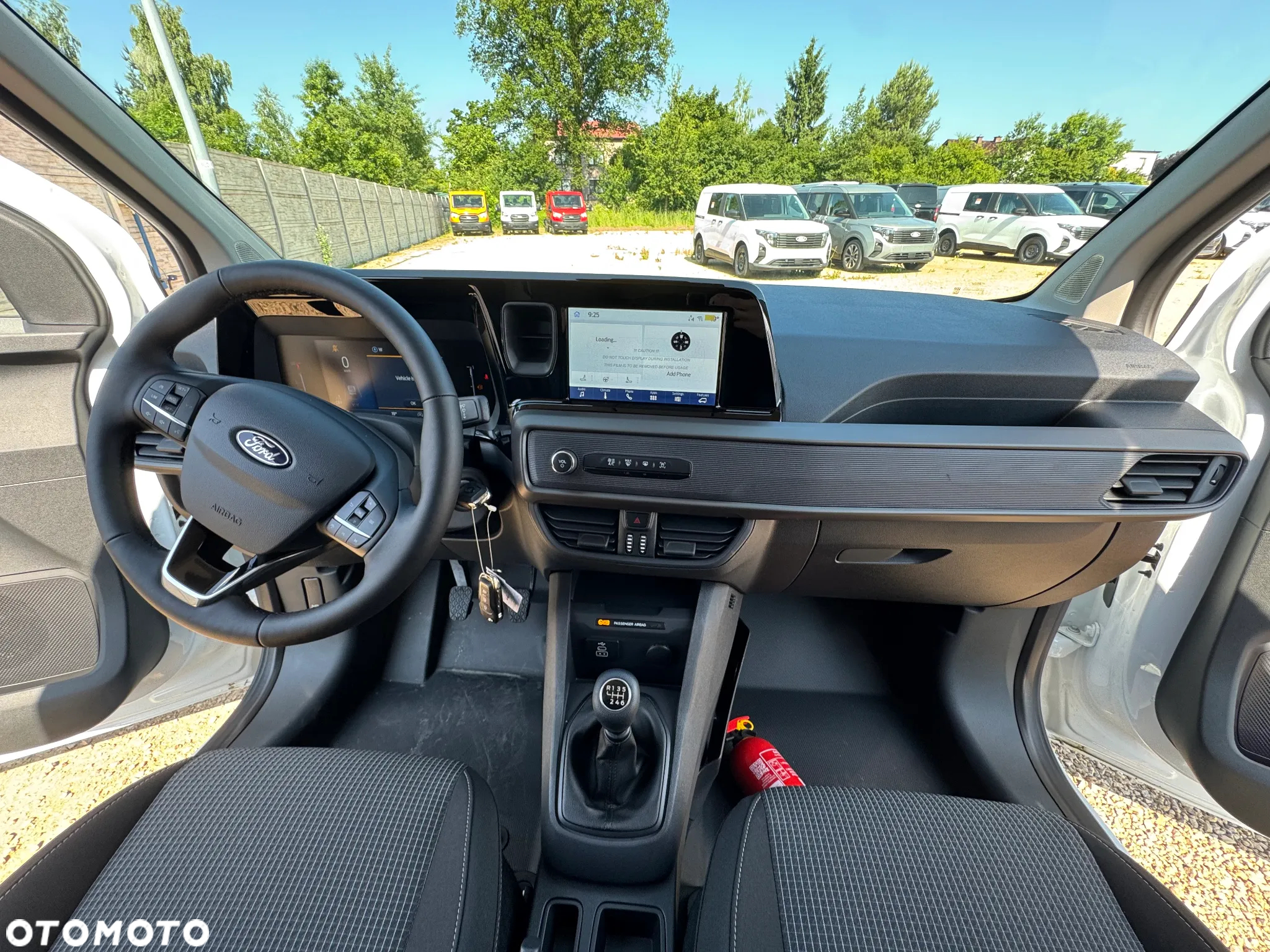 Ford Transit Courier - 18