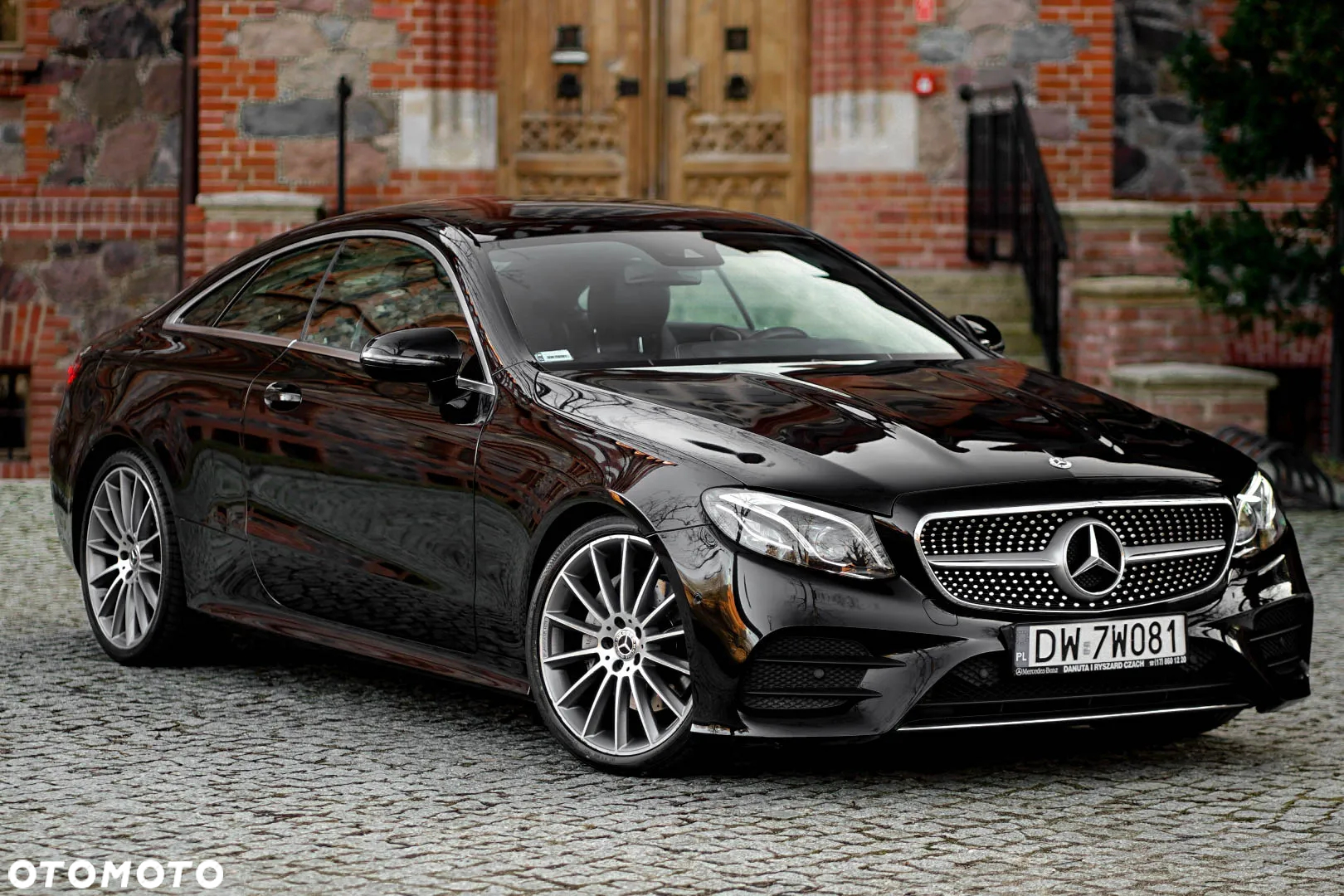 Mercedes-Benz Klasa E 200 Coupe 9G-TRONIC - 2